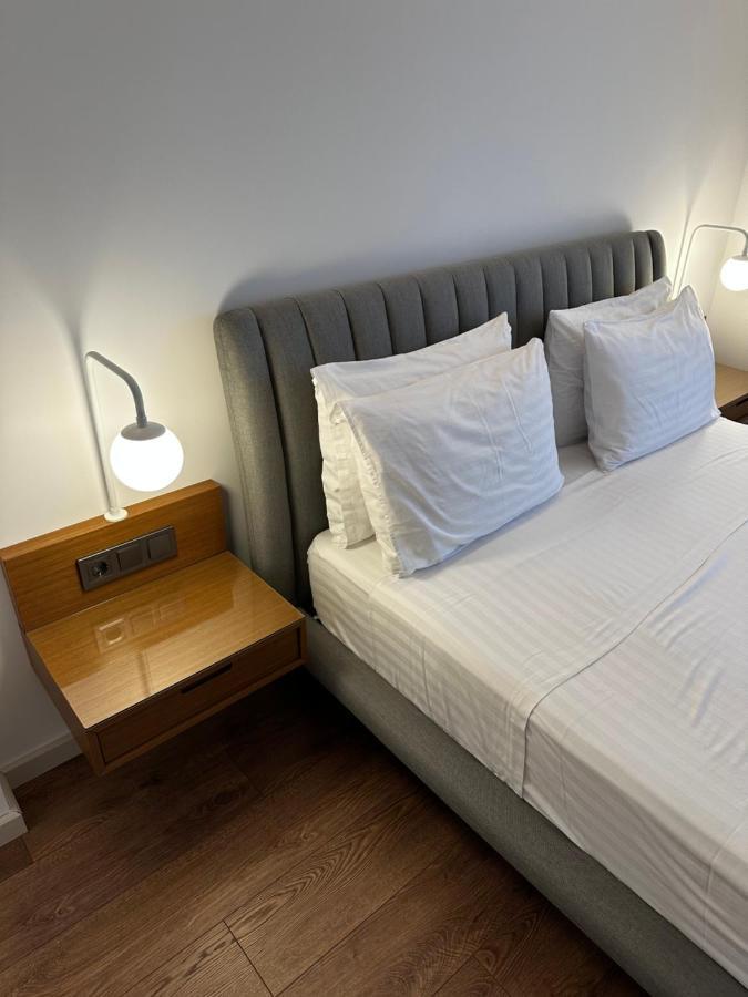 Rustemi Aparthotel ซารานเดอ ภายนอก รูปภาพ